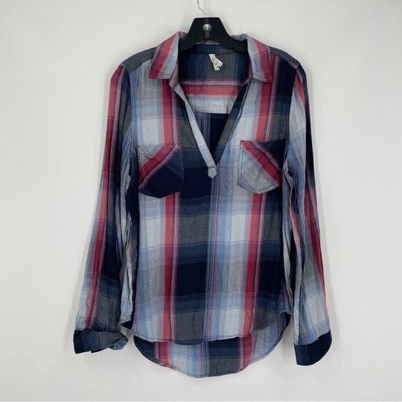 Mudd Women’s V Neck Plaid Long Sleeve Shirt size M - Picture 1 of 3